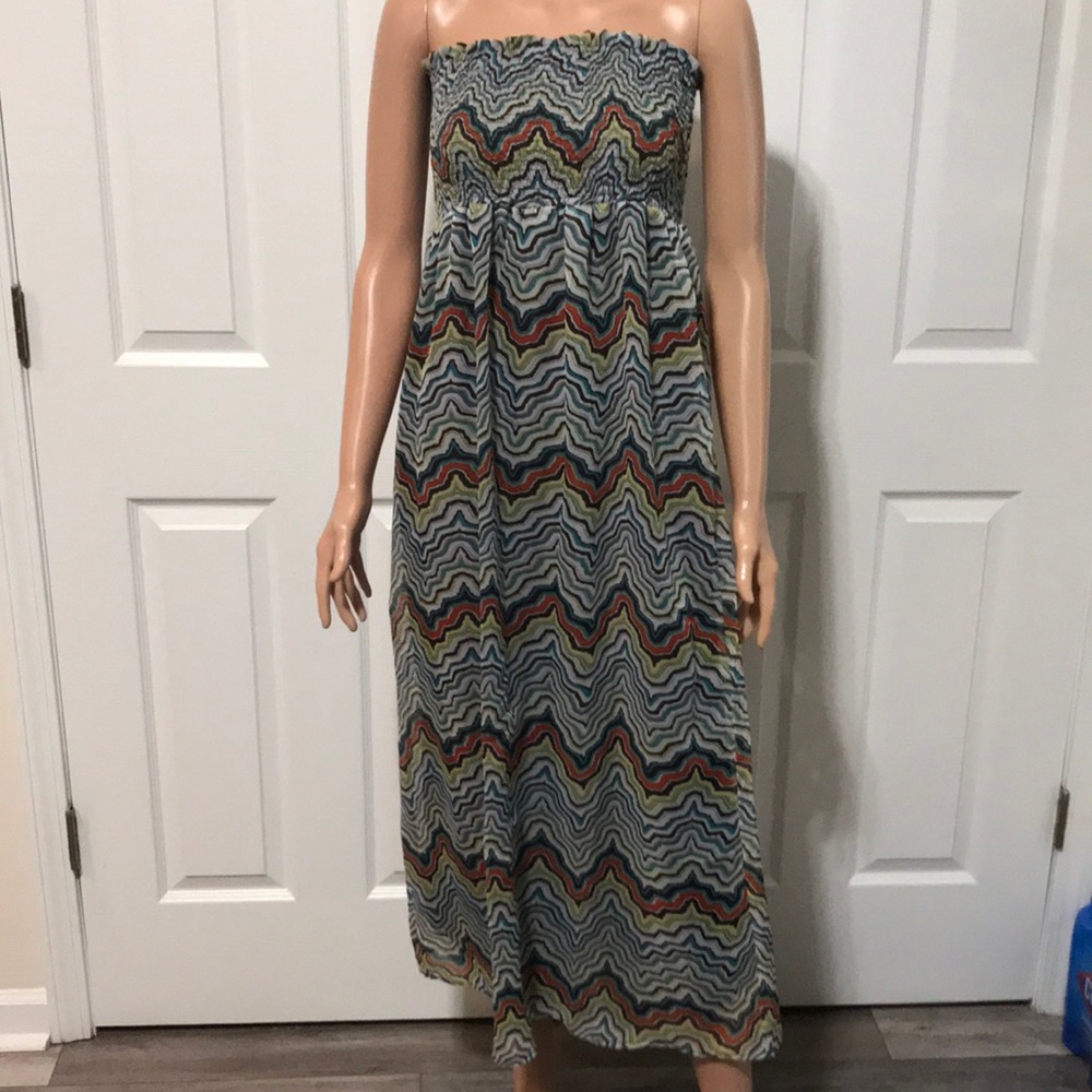 Size Medium Beautiful 😍 Strapless Dress